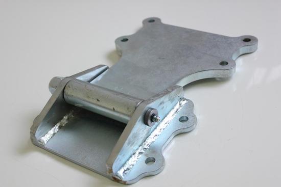 TAIL DOOR TOP SWING HINGE ASSEMBLY
